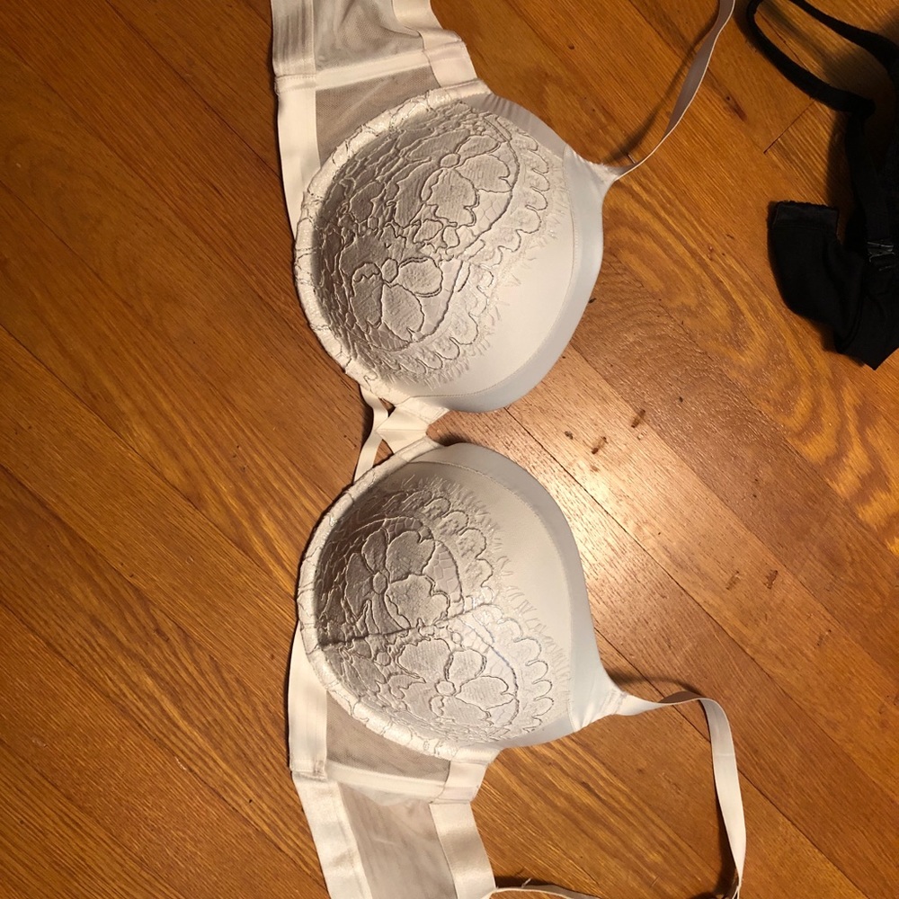 Victoria’s Secret very sexy push up bra